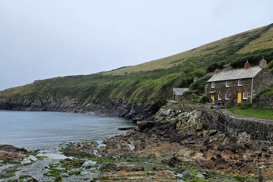 Pourquoi Faustine Bollaert a choisi cette maison en Bretagne ?