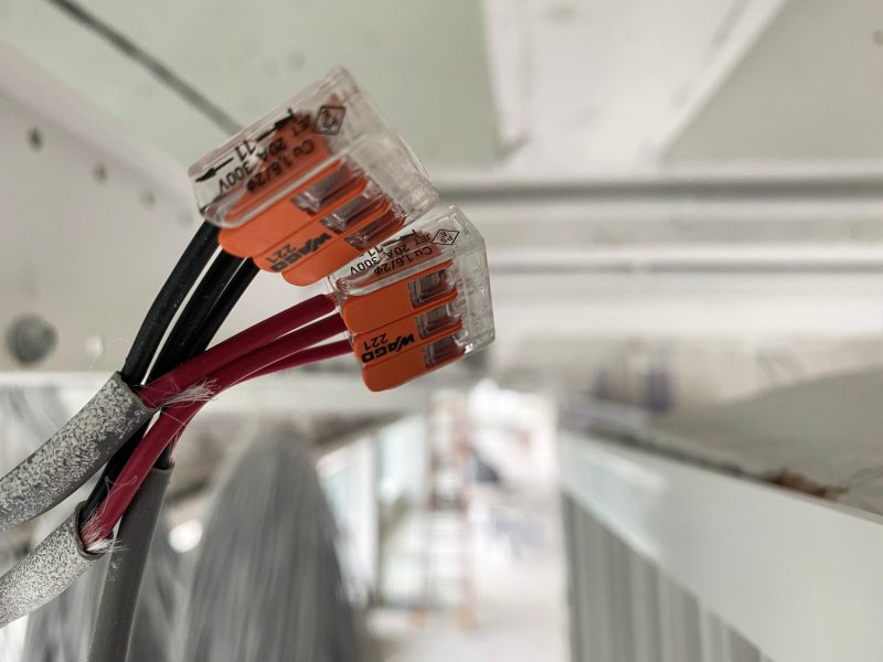 Comment brancher 4 fils avec un connecteur Wago ?